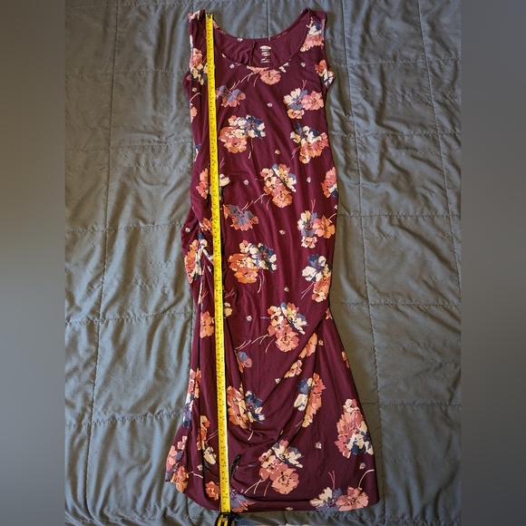 Burgundy Sleeveless Maternity Dress - Picture 3 of 3
